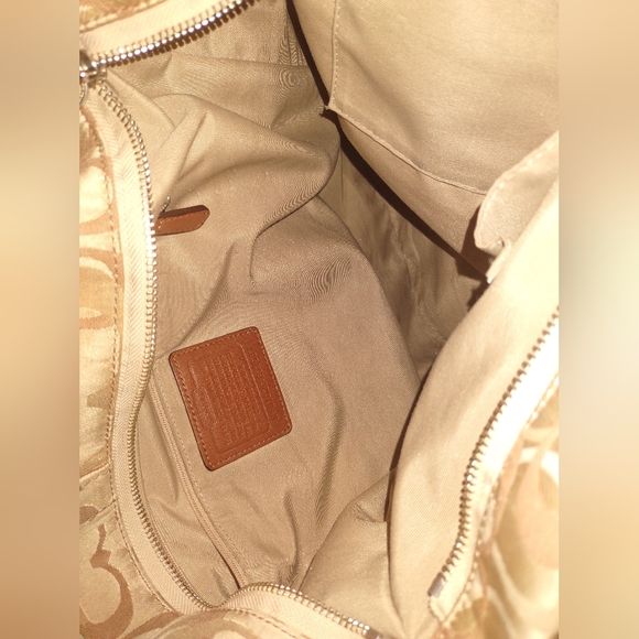 Beautiful Coach Tote - Picture 4 of 13